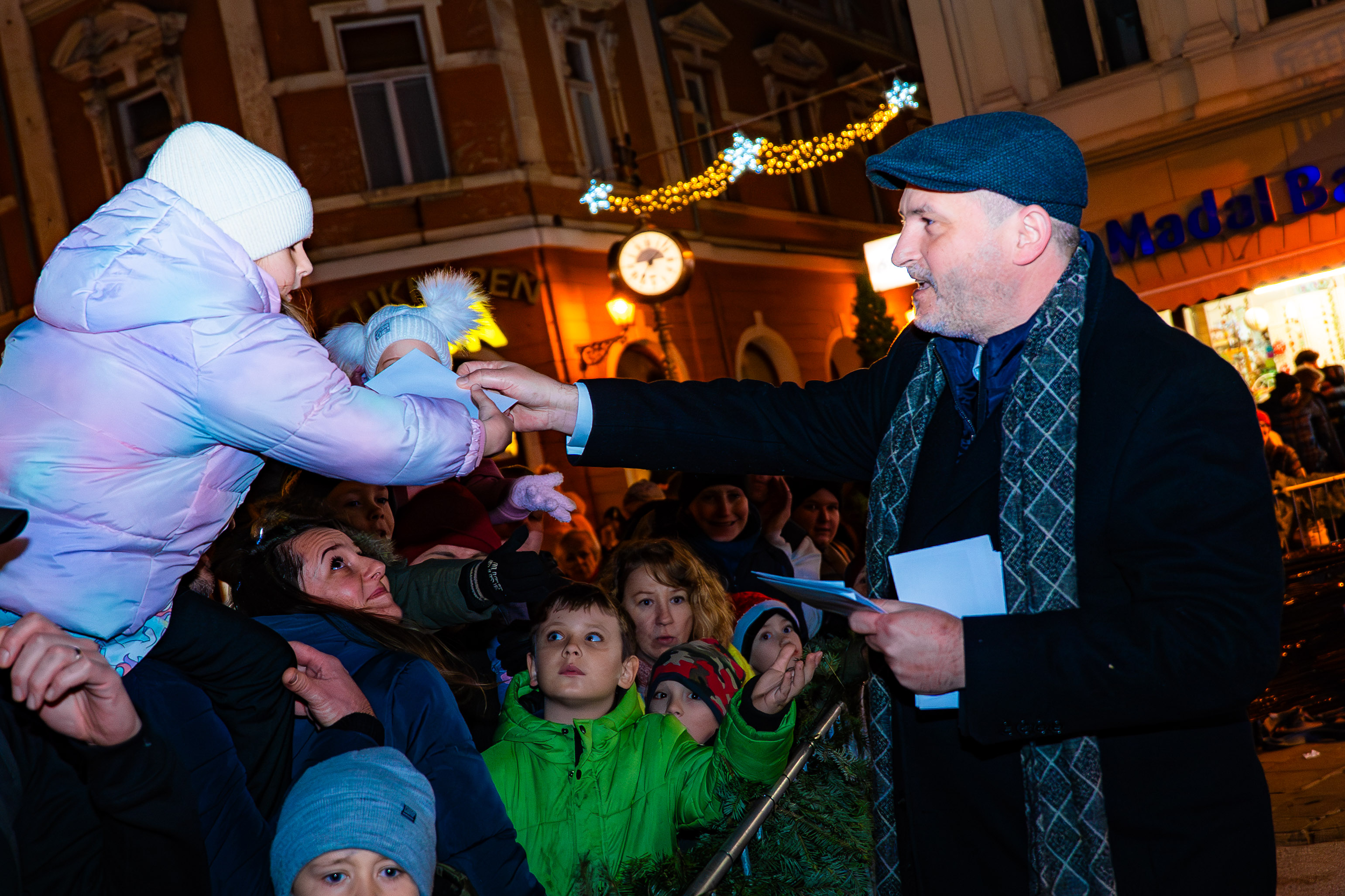 Kosicke rozpravkove Vianoce - Mikulas na Hlavnej-26